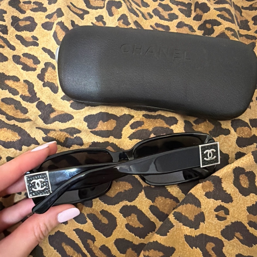 CHANEL Black Rectangular Sunglasses - image 3